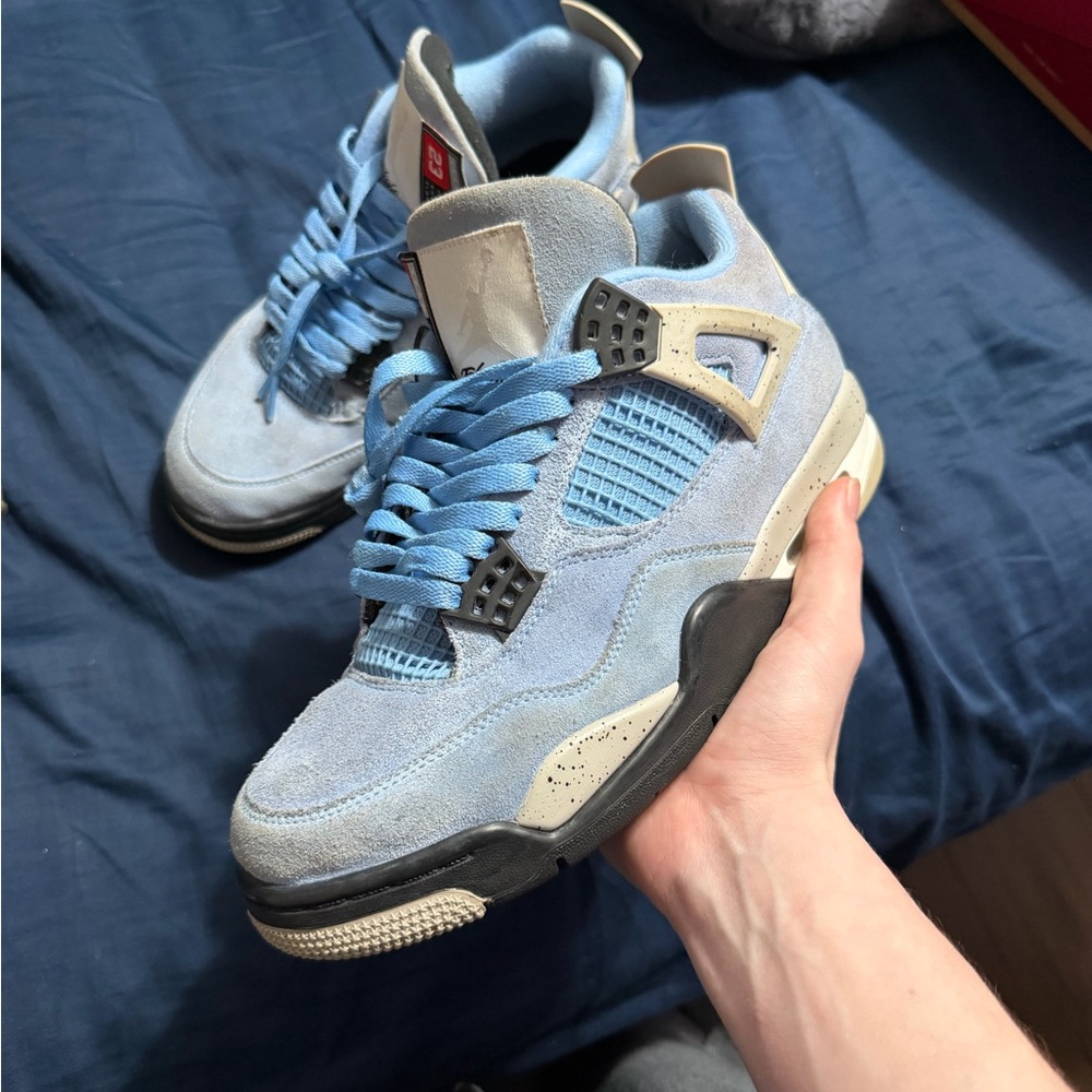 Jordan 4 university blue
